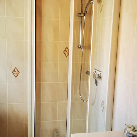 Maison Independante Avec Jardin, Terrasse Et Cheminee A - Fr-1-589-339 *