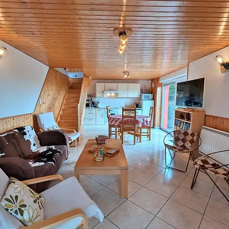 Country house Maison Independante Avec Jardin, Terrasse Et Cheminee A *