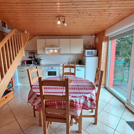 Country house Maison Independante Avec Jardin, Terrasse Et Cheminee A Saulxures-sur-Moselotte